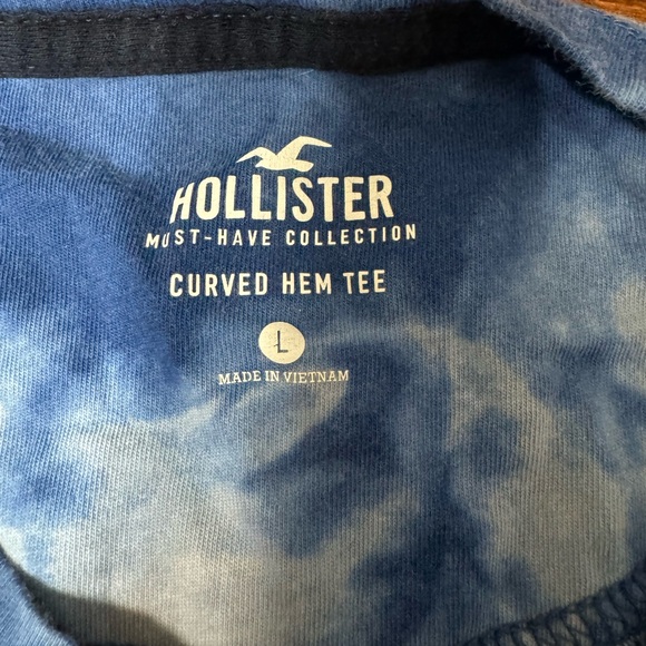 Hollister Blue Tie-Dye T-Shirt - Picture 2 of 2